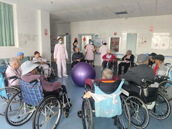 玉溪新平 织密养老服务体系，绘就老年幸福生活新图景