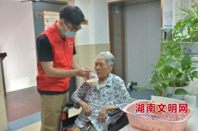 湖南孝老敬老“简历” 构筑老年人养护服务新高地